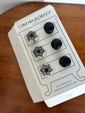 Cynthia Rowley Set of 6 Ceramic Drawer Pull Knobs Black/White